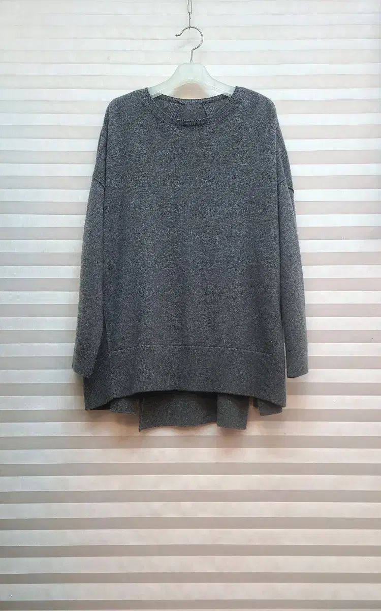 イタリアーナ > ム カシミア100 プルオーバー ニット