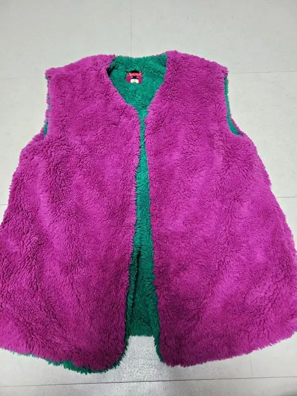 オイルリリー リバーシブル フリース ベスト ポール 1267