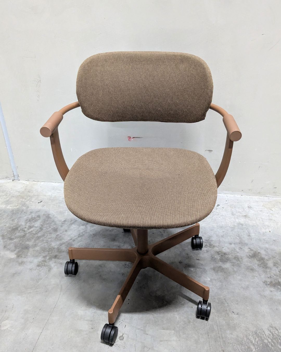 Cランク vertebra 03 バーテブラ 5本脚 ウレタンキャスター チェスナットブラウン×アンバー