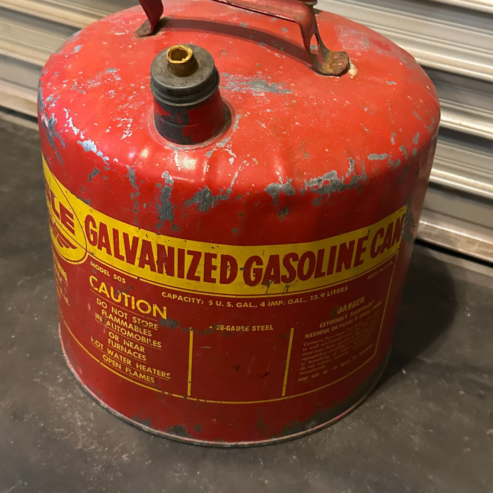 オイル缶 5ガロン