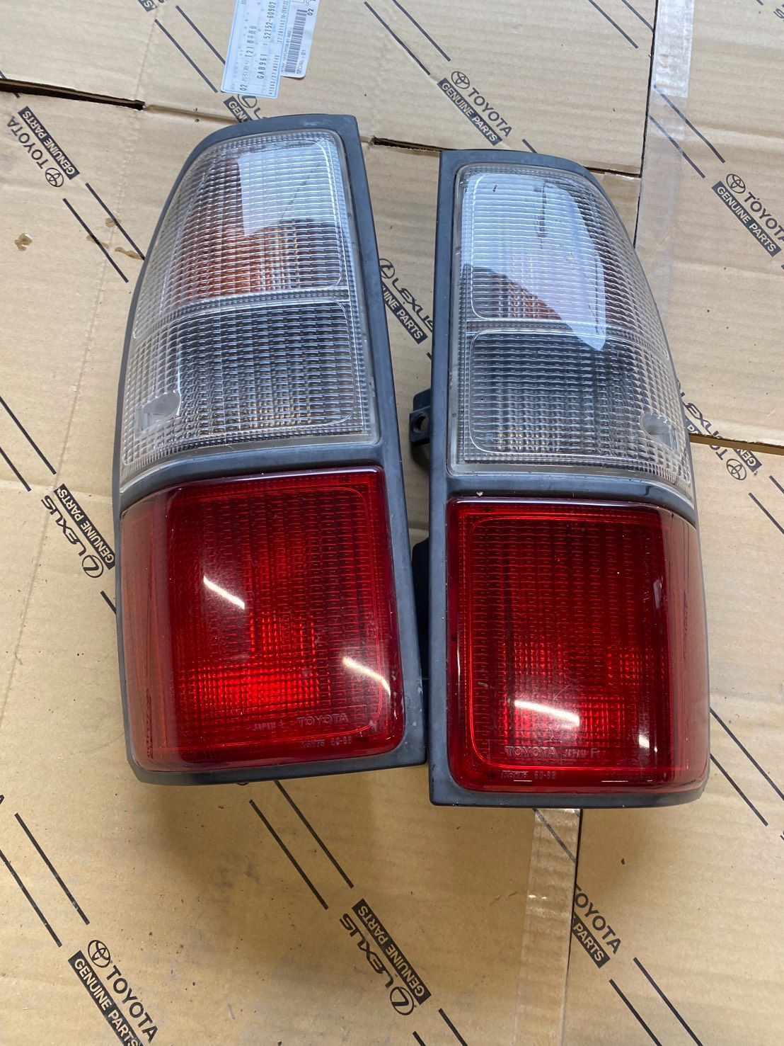 95プラド テールレンズ 純正テールレンズ 左右 ランドクルーザー