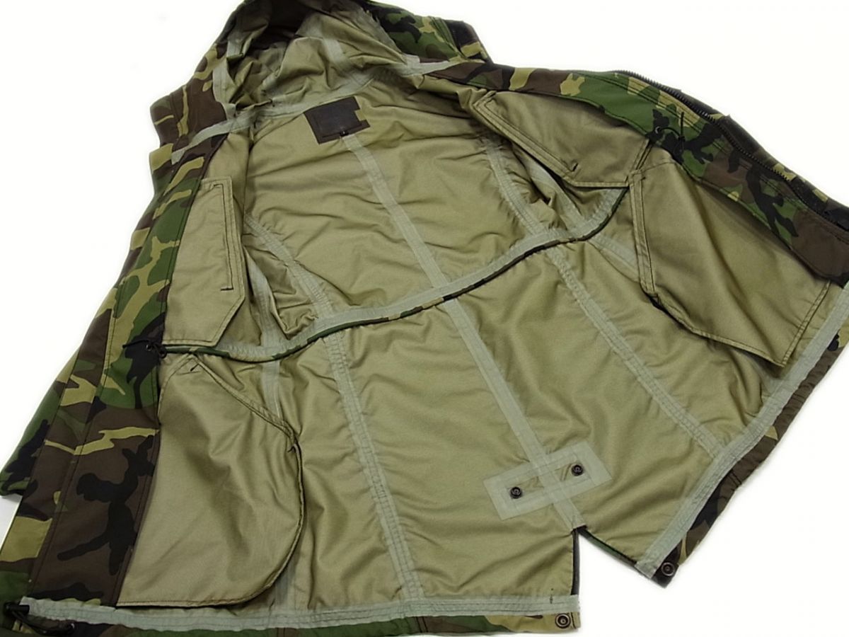 美品 定価82,500円☆ISAMUKATAYAMA BACKLASH アメリカ軍 GORE-TEX モッズコート カモフラ柄 迷彩柄 ナイロンコート フーデッドコート 美品 定価82,500円☆ISAMUKATAYAMA BACKLASH アメリカ軍 GORE-TEX