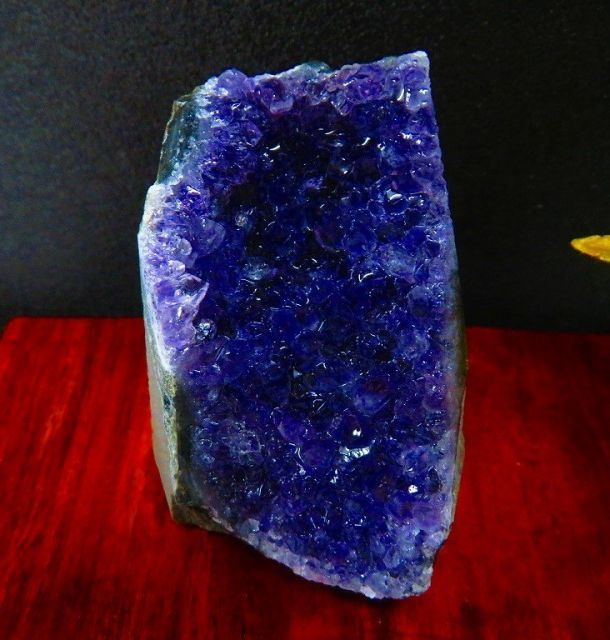 ウルグアイ産☆ 天然水晶☆絶品超濃い濃い超美しい☆アメジスト