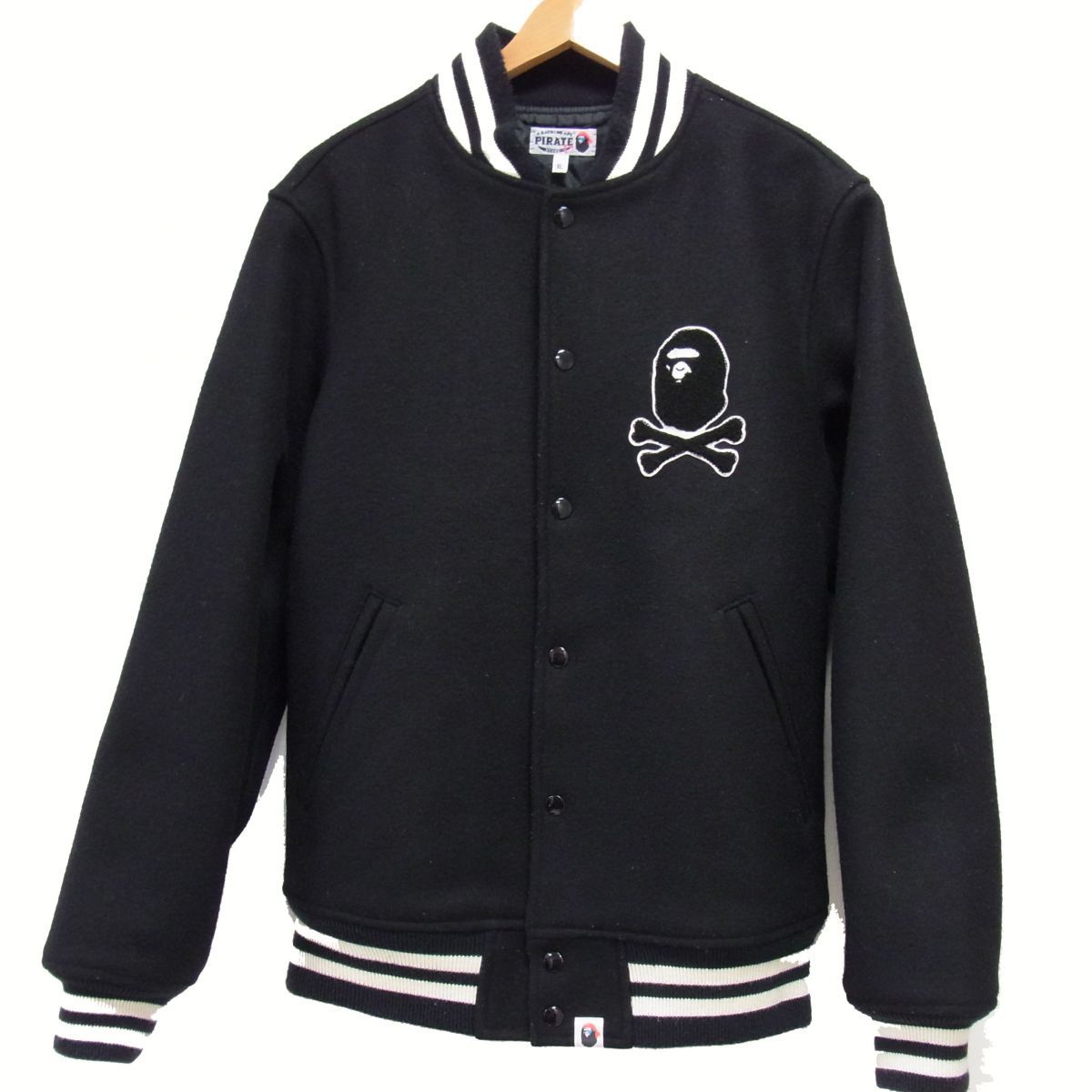 定価43.780円 A BATHING APE アベイシングエイプ ウールスタジャン クロスボーン サガラ刺繍 13 AW ブラック ブルゾン 大きめサイズ