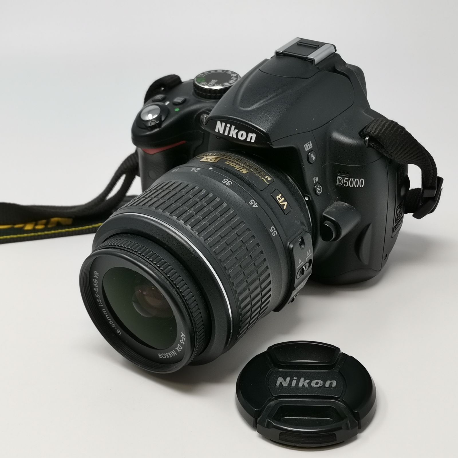 Nikon D5000 動作確認済み デジタル一眼レフカメラ レンズあり AF-S DX