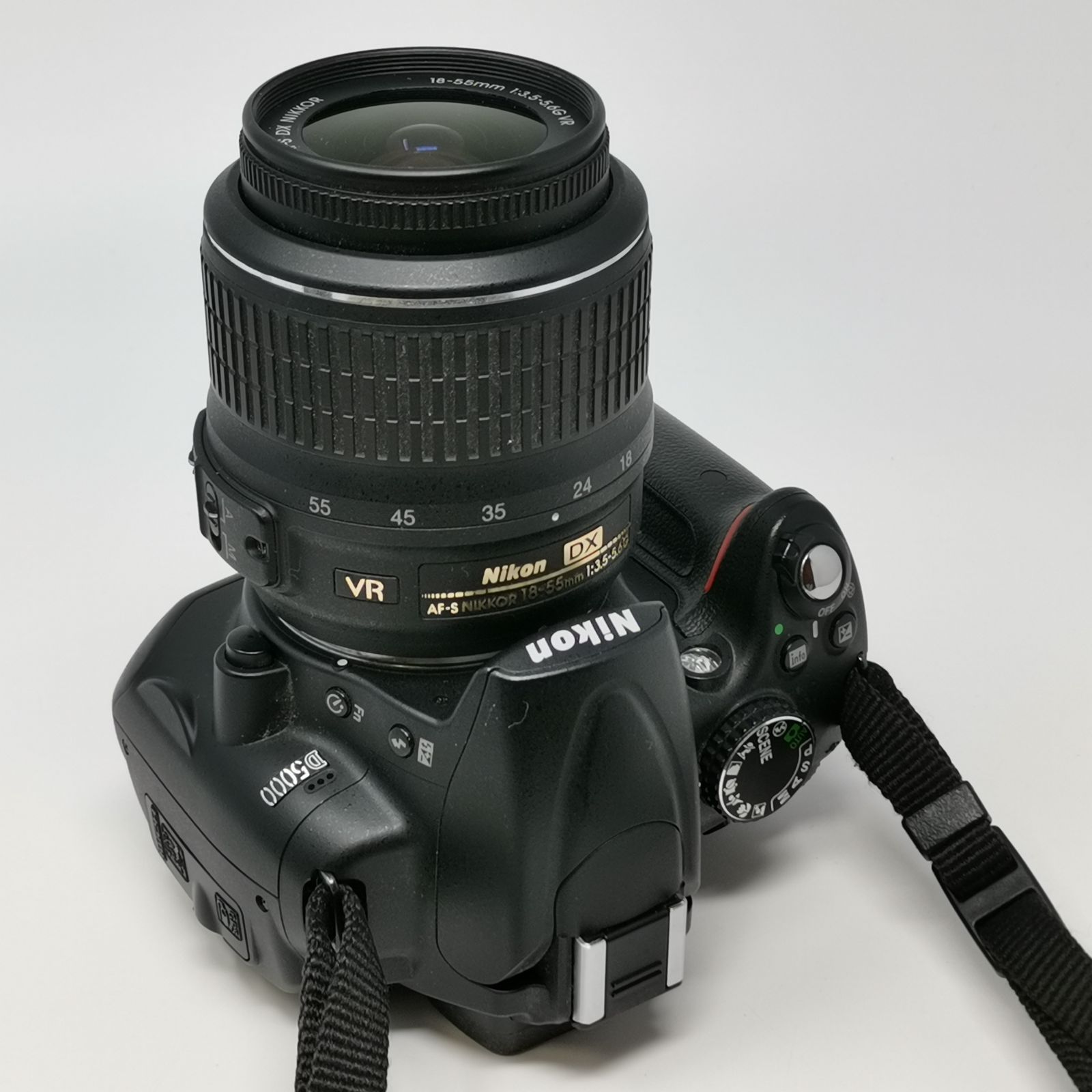 Nikon D5000 動作確認済み デジタル一眼レフカメラ レンズあり AF-S DX