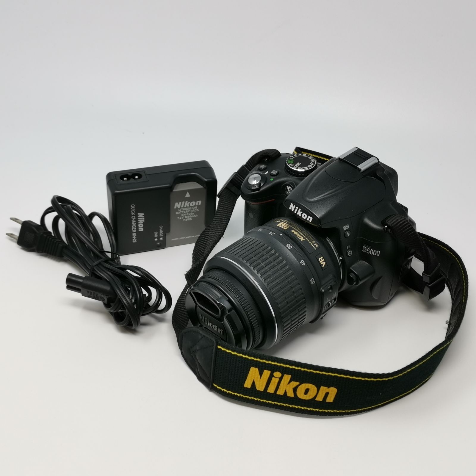 Nikon D5000 動作確認済み デジタル一眼レフカメラ レンズあり AF-S DX