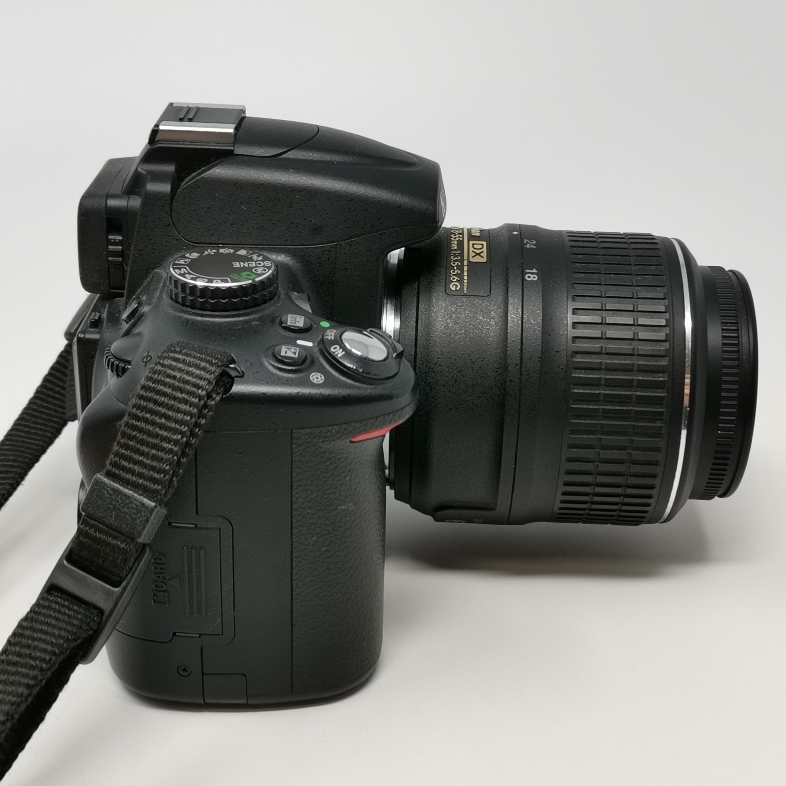 Nikon D5000 レンズ 18-55mm デジタル一眼レフ 動作品 Nikon (ニコン) デジタル一眼レフカメラ D5000 レンズキット 18-55mm