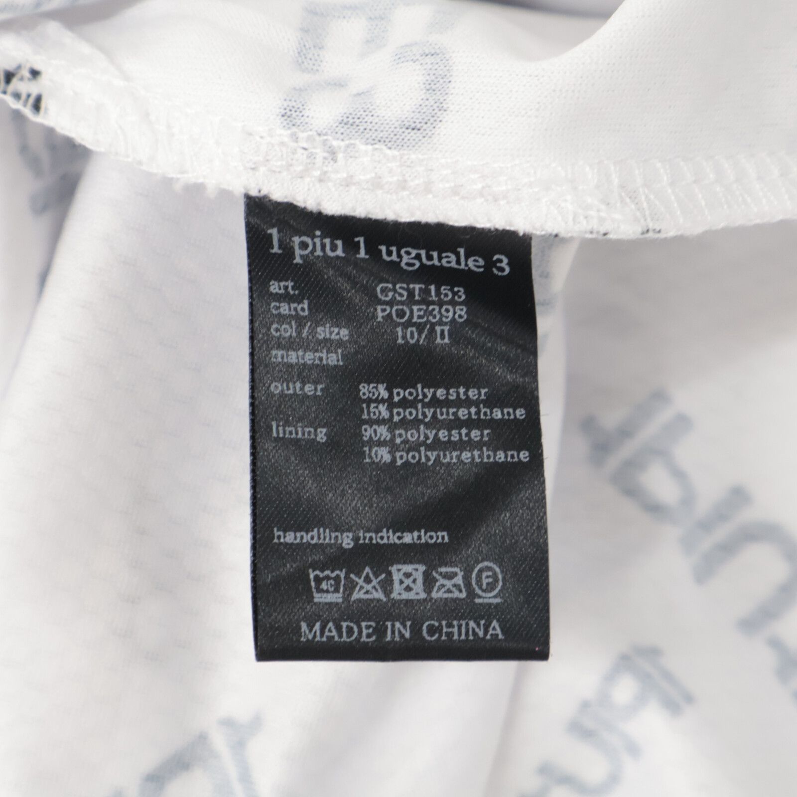 未使用品 1PIU1UGUALE3 GOLF ランダムロゴワンピース 2 1piu1uguale3 ウノピゥウノウグァーレトレ 【GOLF】GST153 ﾎﾜｲﾄ ﾗﾝﾀﾞﾑ