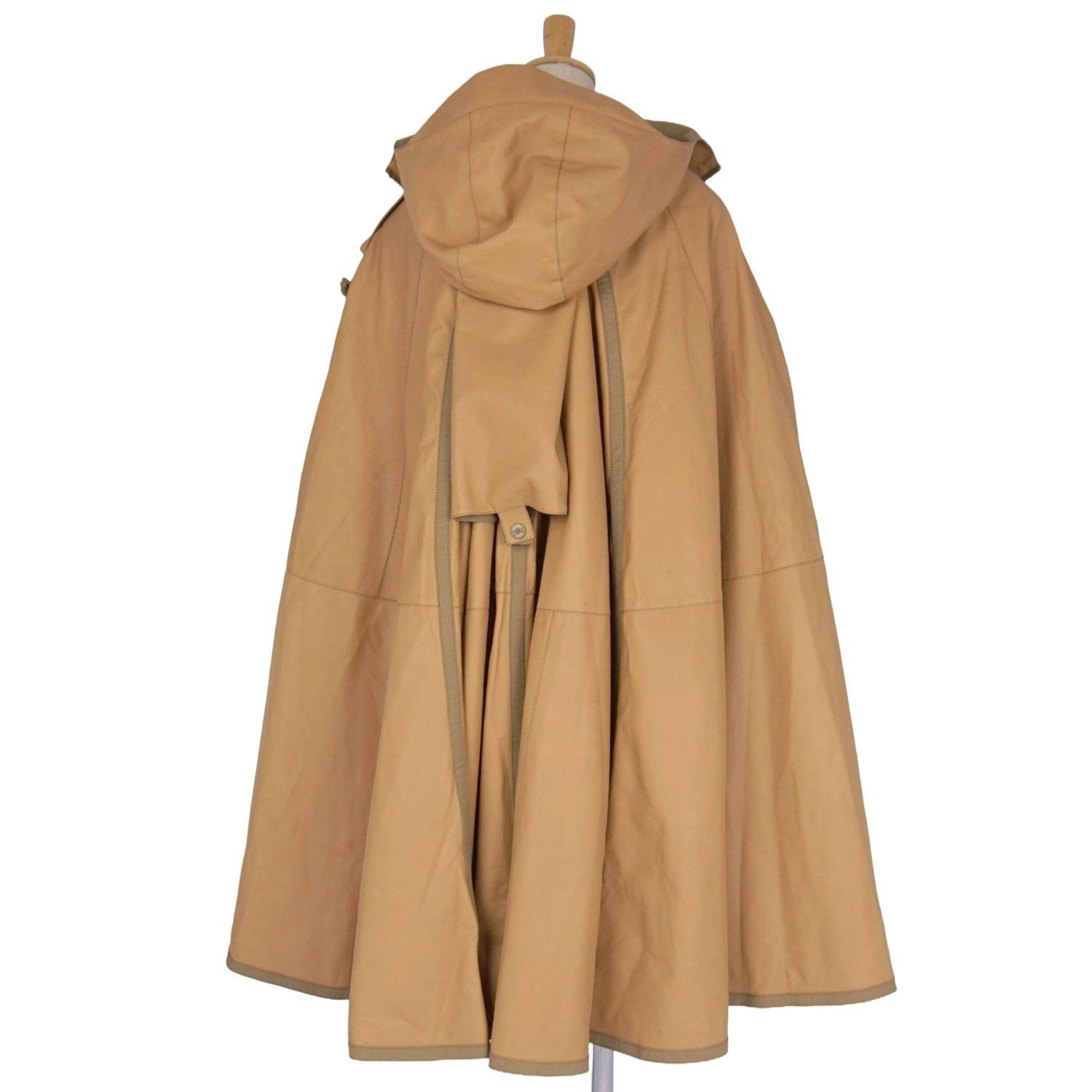 極美品 エルメス HERMES 2023SS ランウェイ着 コート ポンチョ ケ