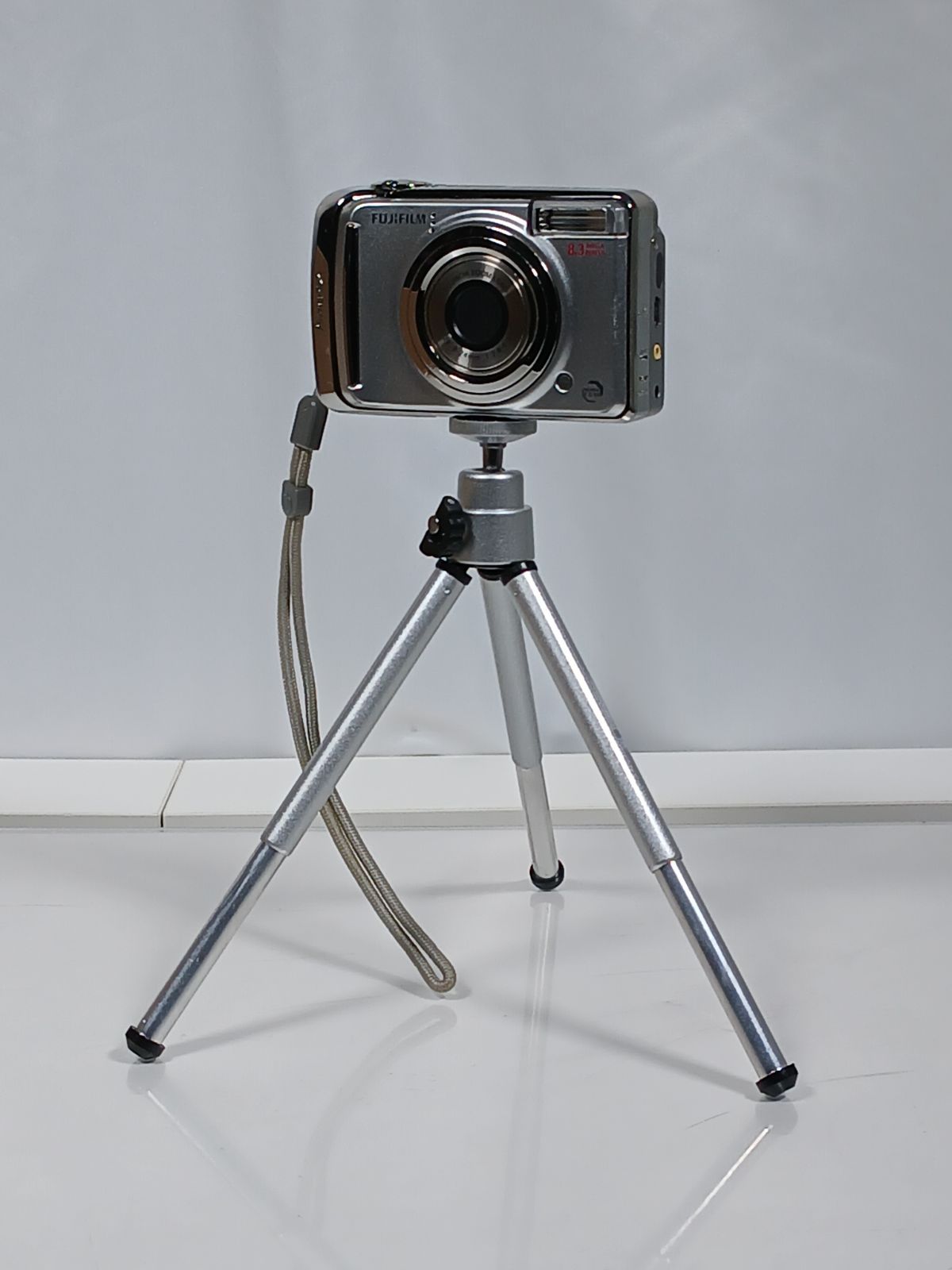 美品 FUJIFILM 富士フィルム FinePix A800 コンパクトデジタルカメラ