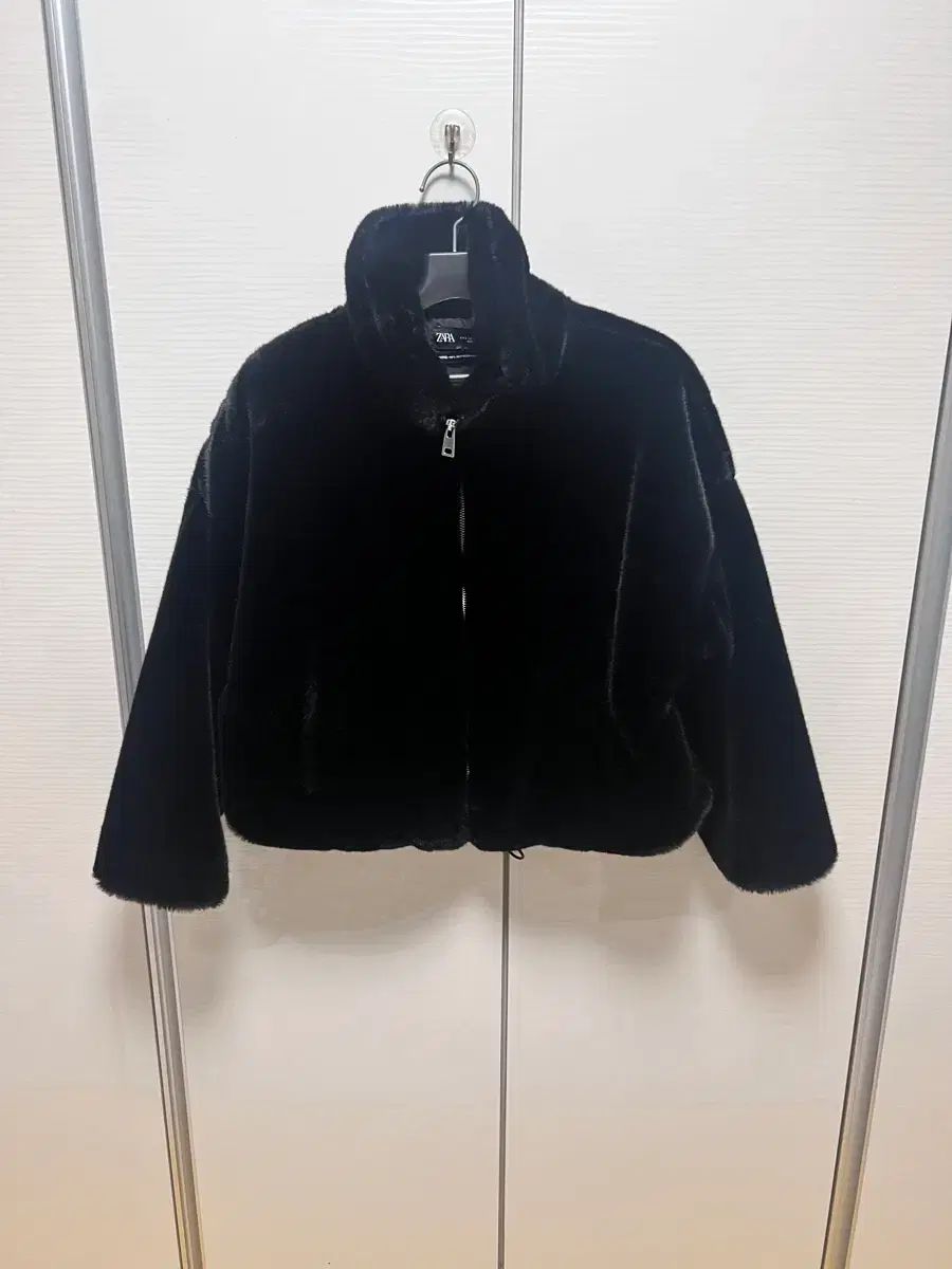 ZARA ザラ ウィメンズ ブラックファー ジャケット