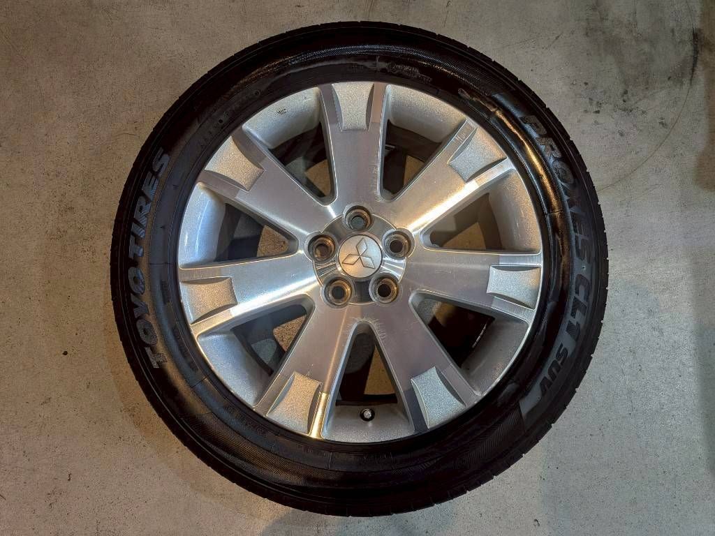 43 デリカD 5 18インチアルミホイール み