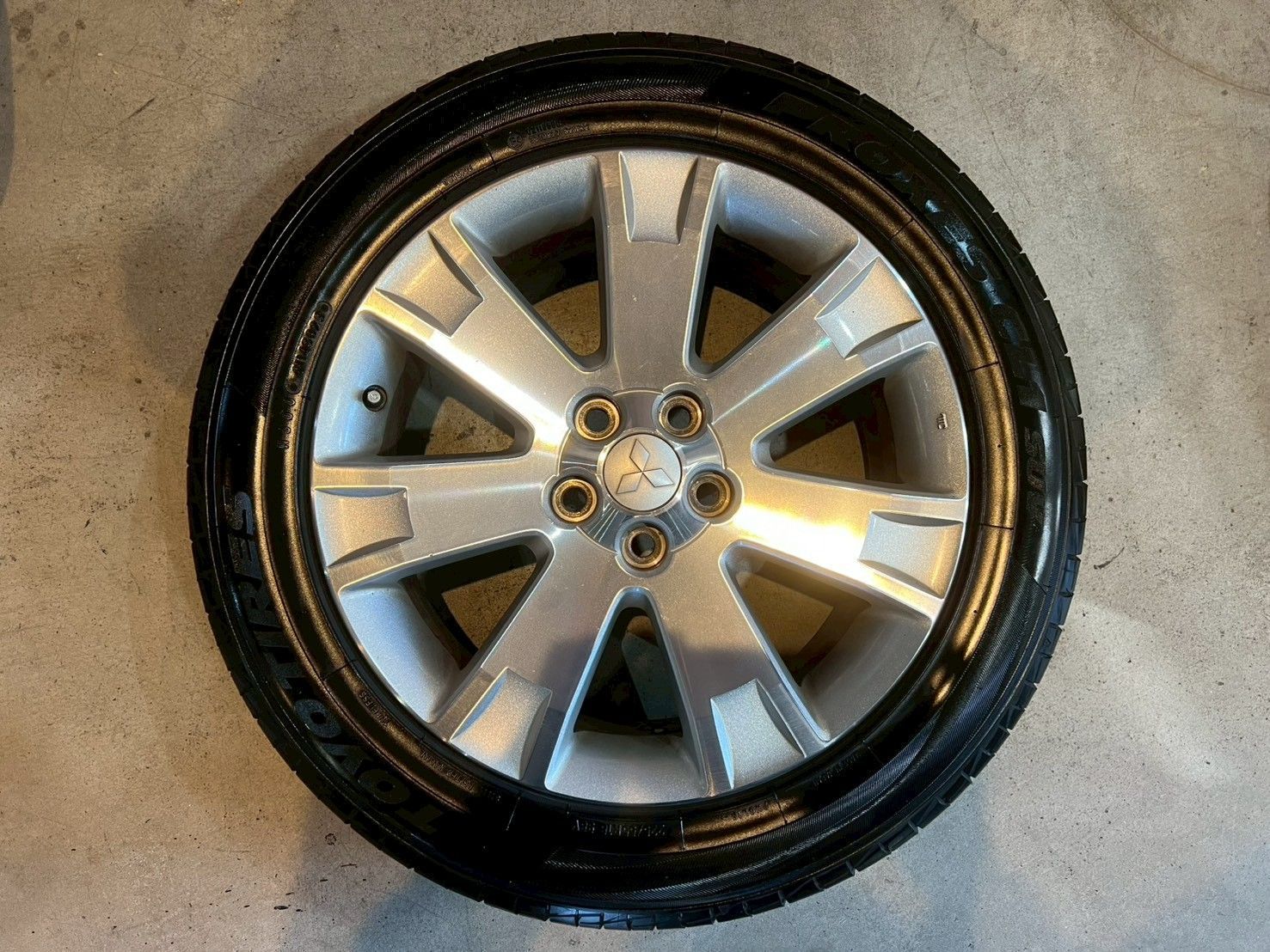 18インチアルミホイール み