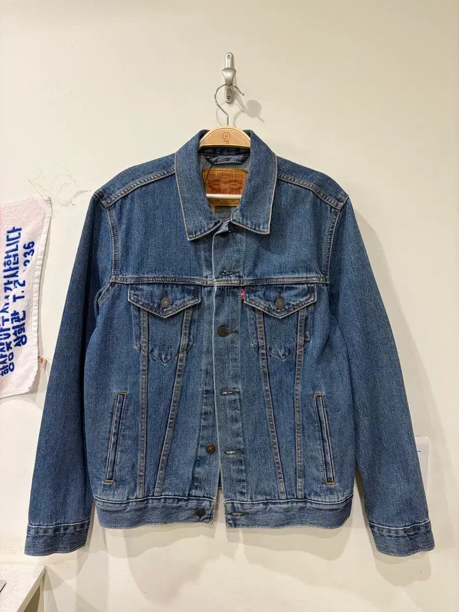 256 リーバイス デニムジャケット