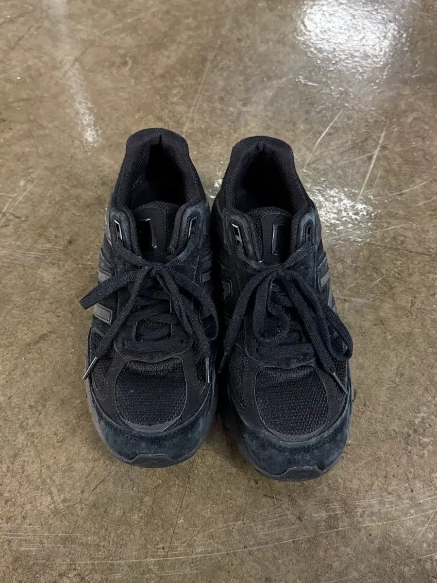  ニュー ンス 990 v 5 メイド IN USA トリプル ブラック 275 スニーカー 靴