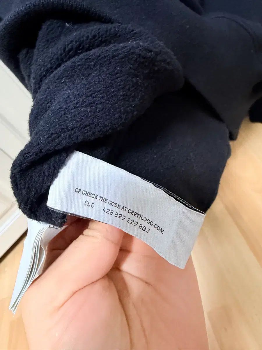 KARAバジオ スウェット