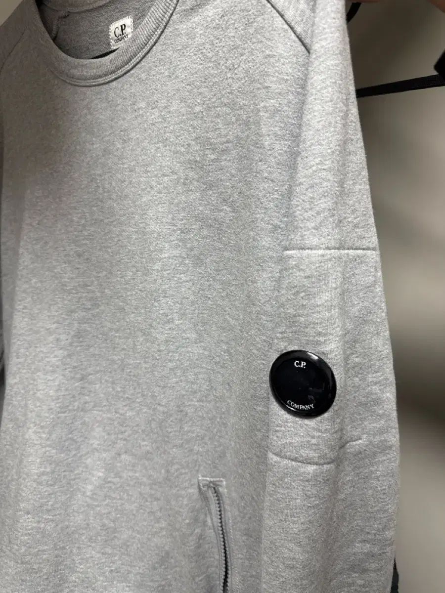 C P カンパニー プルオーバー スウェット グレー