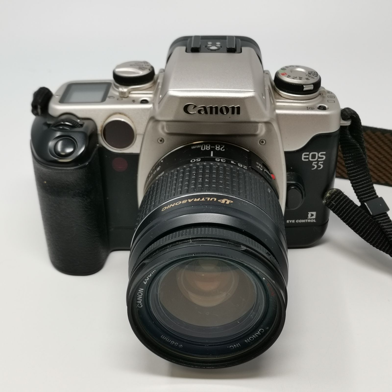 キャノン EOS55 フィルムカメラ EF28-105mm F3.5-4.5USM付き ズーム