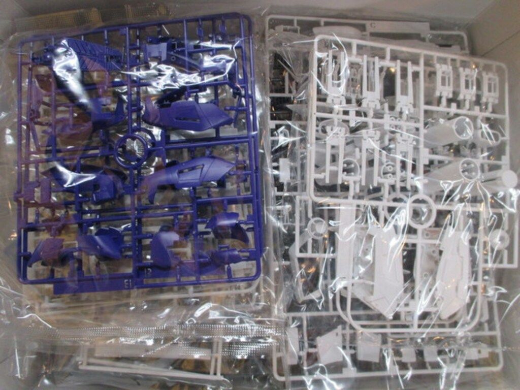 バンダイ MG 逆襲のシャア ハイニューガンダム ver.Ka 1|100