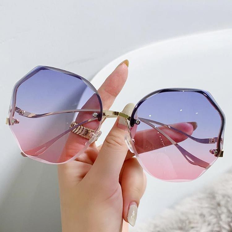 人気♡CHANEL グラデーション サングラス ココマーク ゴールド レザー 人気♡CHANEL グラデーション サングラス ココマーク ゴールド レザー