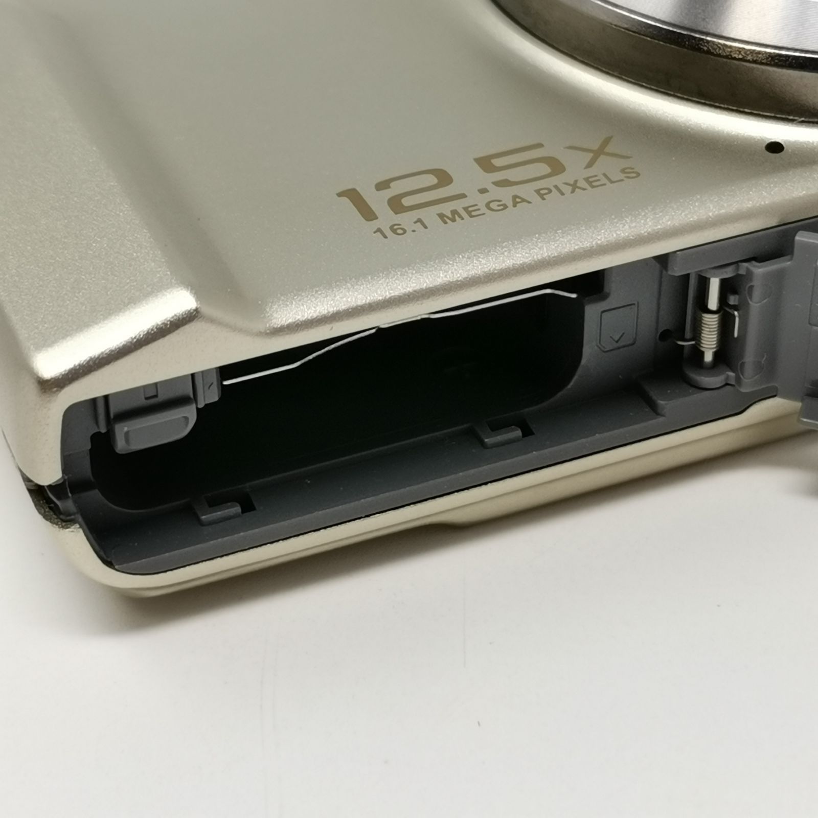 カシオ EX-ZS150 シルバー 動作確認済み デジカメ デジタルカメラ 充電 