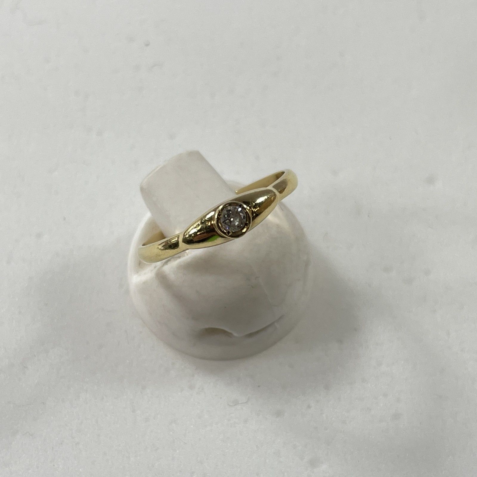 K 18刻印 18金 ゴールド 石付きリング 指輪 10号 リング総重量1.40 アクセサリー 0.001 kg