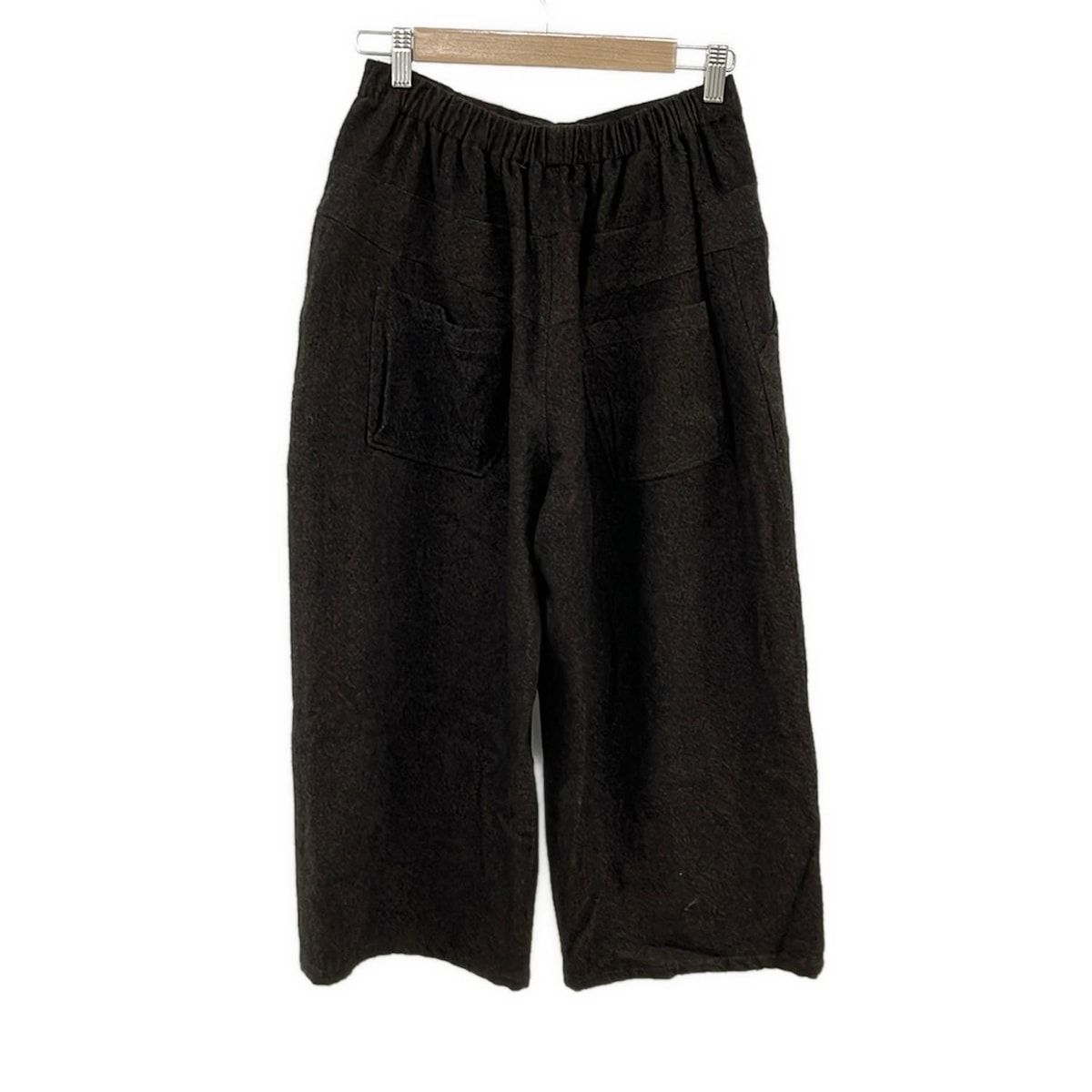 i+mu(イム/センソユニコ) パンツ サイズ40 M レディース美品 - ダーク