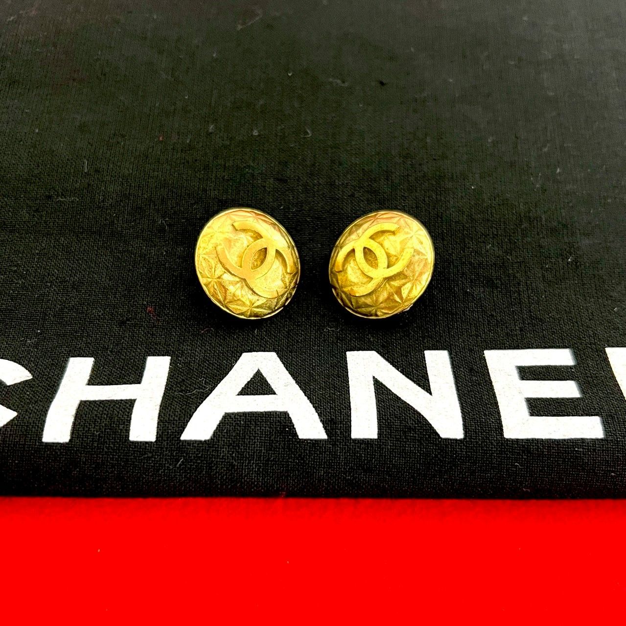 CHANEL シャネル カフス GP 95P ココマーク ヴィンテージ ゴールド CHANEL（シャネル） カフス GP ゴールド ココマーク アンティーク