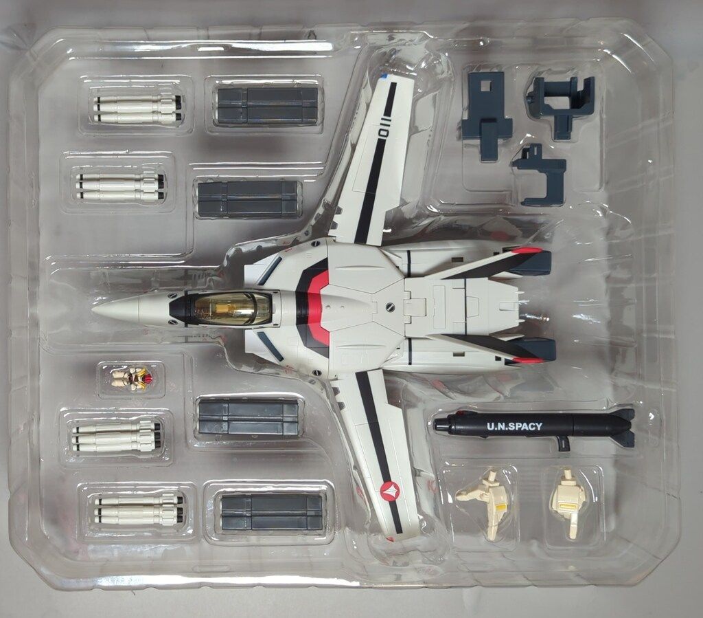 やまと 1/60完全変形 VF-1A 一条輝機withスーパー&ストライクパーツ
