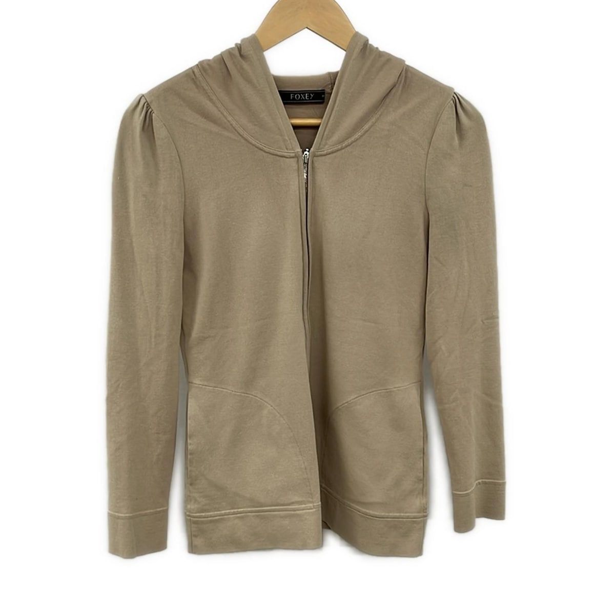 FOXEY フォクシー パーカー サイズ38 M レディース - 27394 ベージュ 長袖|ジップアップ