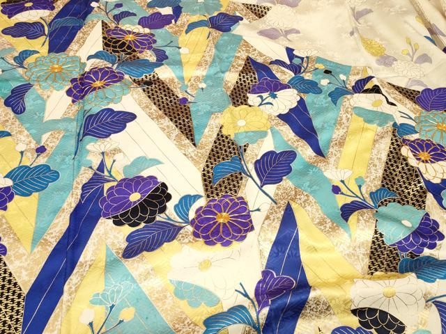 平和屋着物□豪華振袖 駒刺繍 草花文 金彩 正絹 逸品 CABB8229in