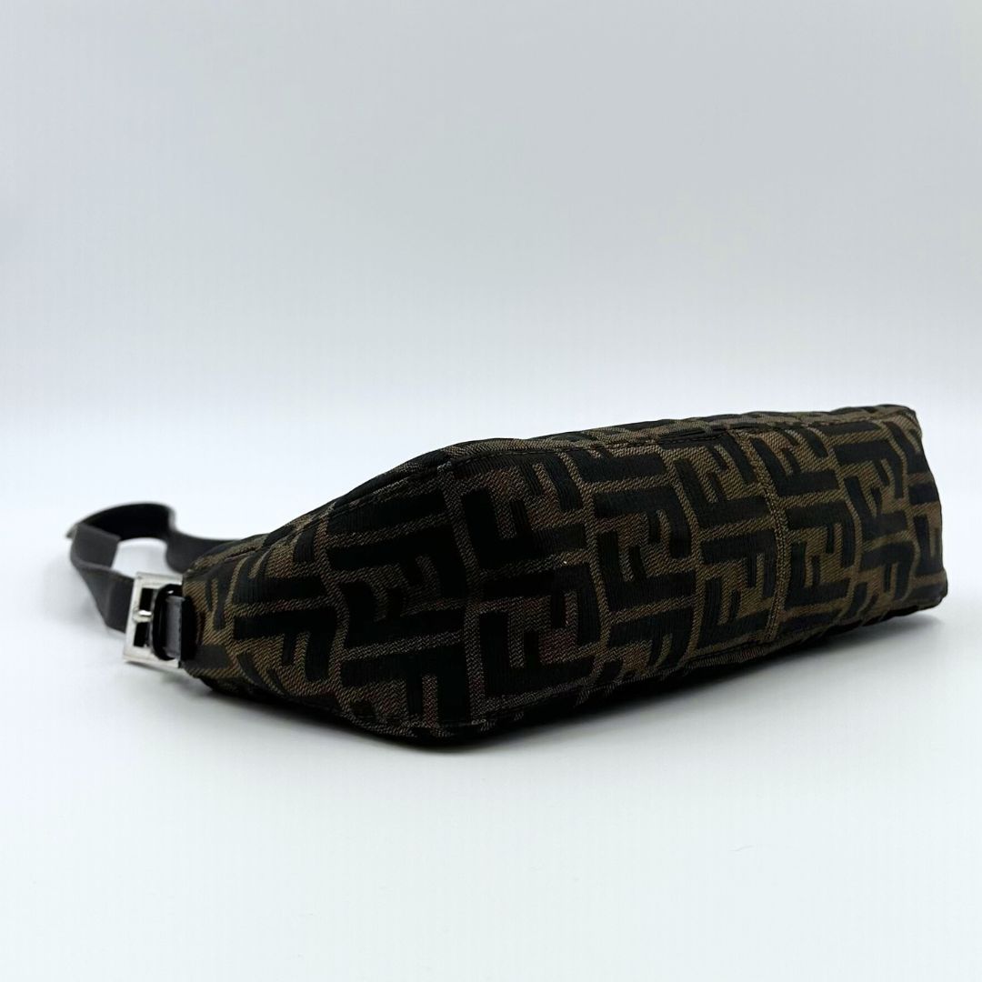 美品】Fendi ズッカ マンマバケット ワンショルダーバッグ - メルカリ