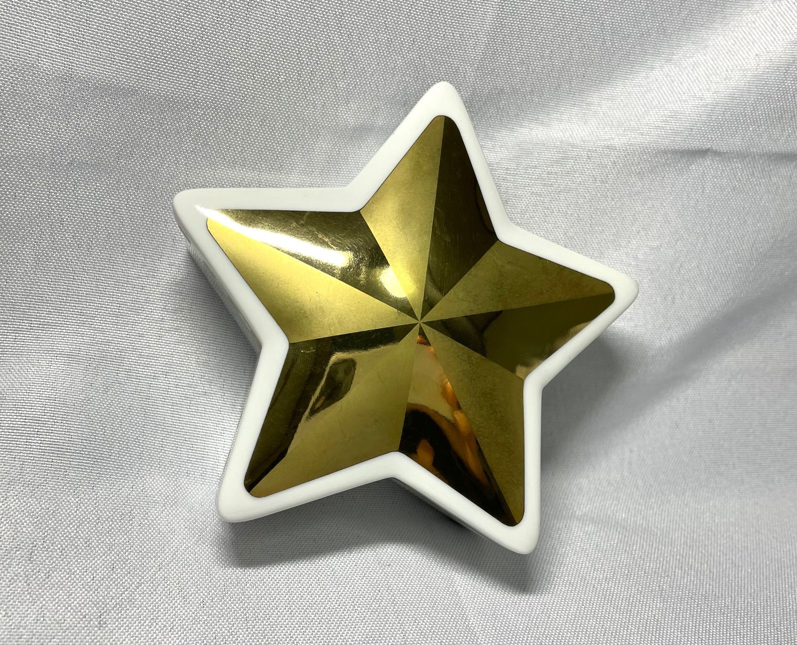 ティファニー　陶器　スター　ゴールドカラー Tiffany ティファニー スター型 陶器 ヴィンテージ 小物入れ
