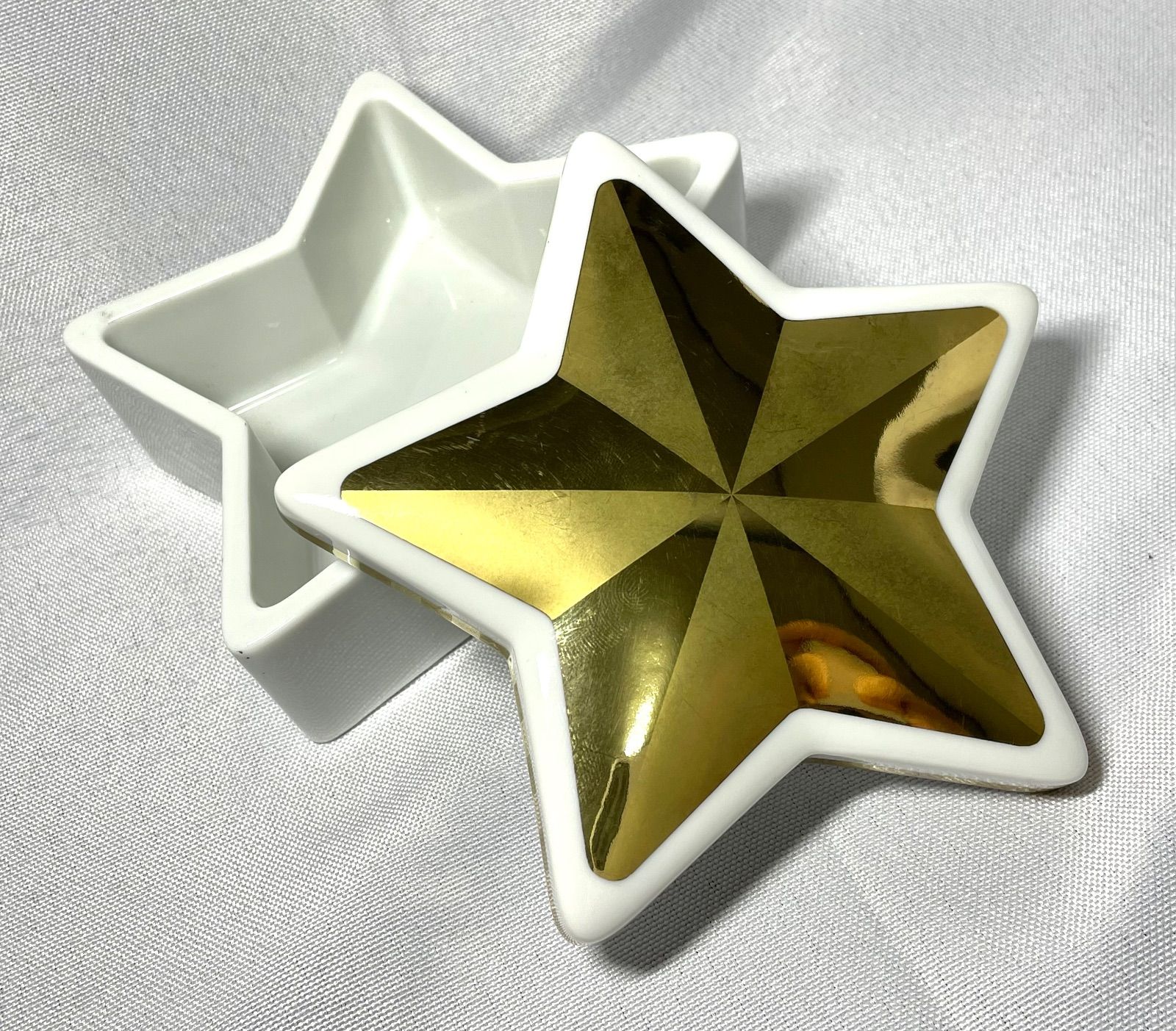 ティファニー　陶器　スター　ゴールドカラー Tiffany ティファニー スター型 陶器 ヴィンテージ 小物入れ