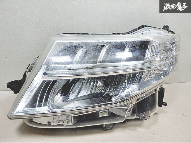 トヨタ 純正 M900A M910A ルーミー 前期 LED ヘッドライト ヘッド