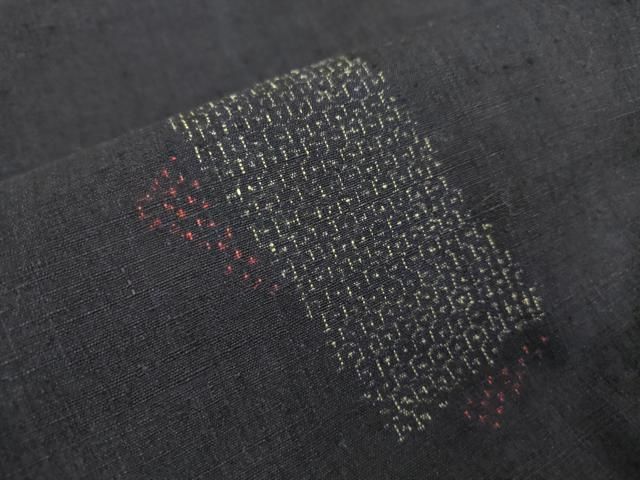 平和屋着物○本場結城紬 重要無形文化財 色紙重ね文 80亀甲 跳び亀甲柄