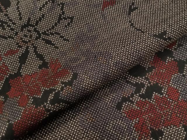 平和屋着物○本場大島紬 7マルキ 泥染め 草花文 田川絹織物謹製 証紙