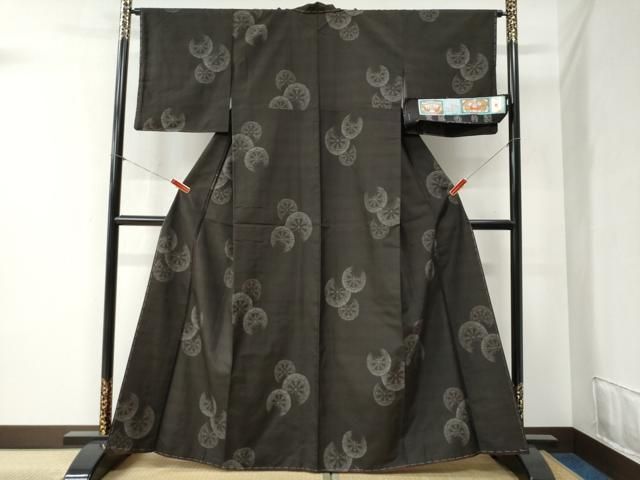 平和屋着物○本場大島紬 泥染め 地空き 源氏車 宮脇兼太郎商店謹製