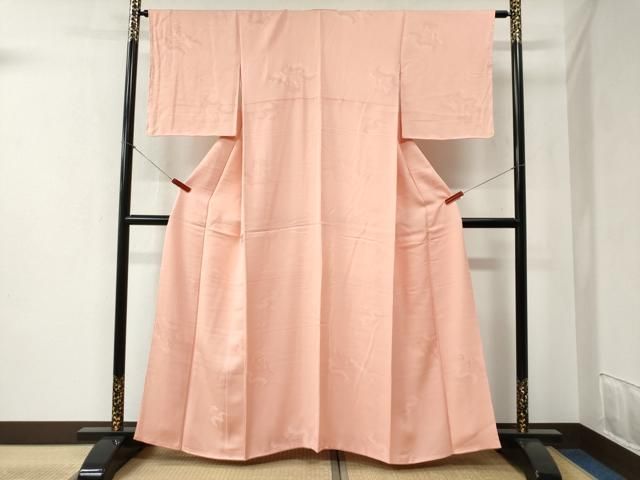 平和屋着物●上質な色無地　雲重ね御所車吉祥地紋　珊瑚色　正絹　逸品　未使用　CABB4538yc 平和屋着物○上質な色無地 雲重ね御所車吉祥地紋 珊瑚色 正絹 逸品 未