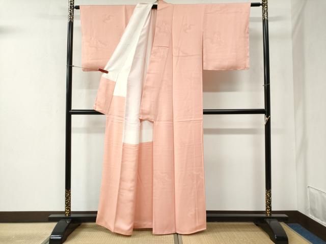 平和屋着物●上質な色無地　雲重ね御所車吉祥地紋　珊瑚色　正絹　逸品　未使用　CABB4538yc 平和屋着物○上質な色無地 雲重ね御所車吉祥地紋 珊瑚色 正絹 逸品 未