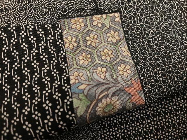 平和屋着物○伝統工芸士 染谷梅治 小紋 短冊亀甲花文 黒地 さが美扱い