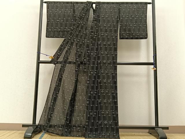 平和屋着物＊夏物 本場琉球絣 夏琉球 黒地 正絹 逸品 BAAW5074hj