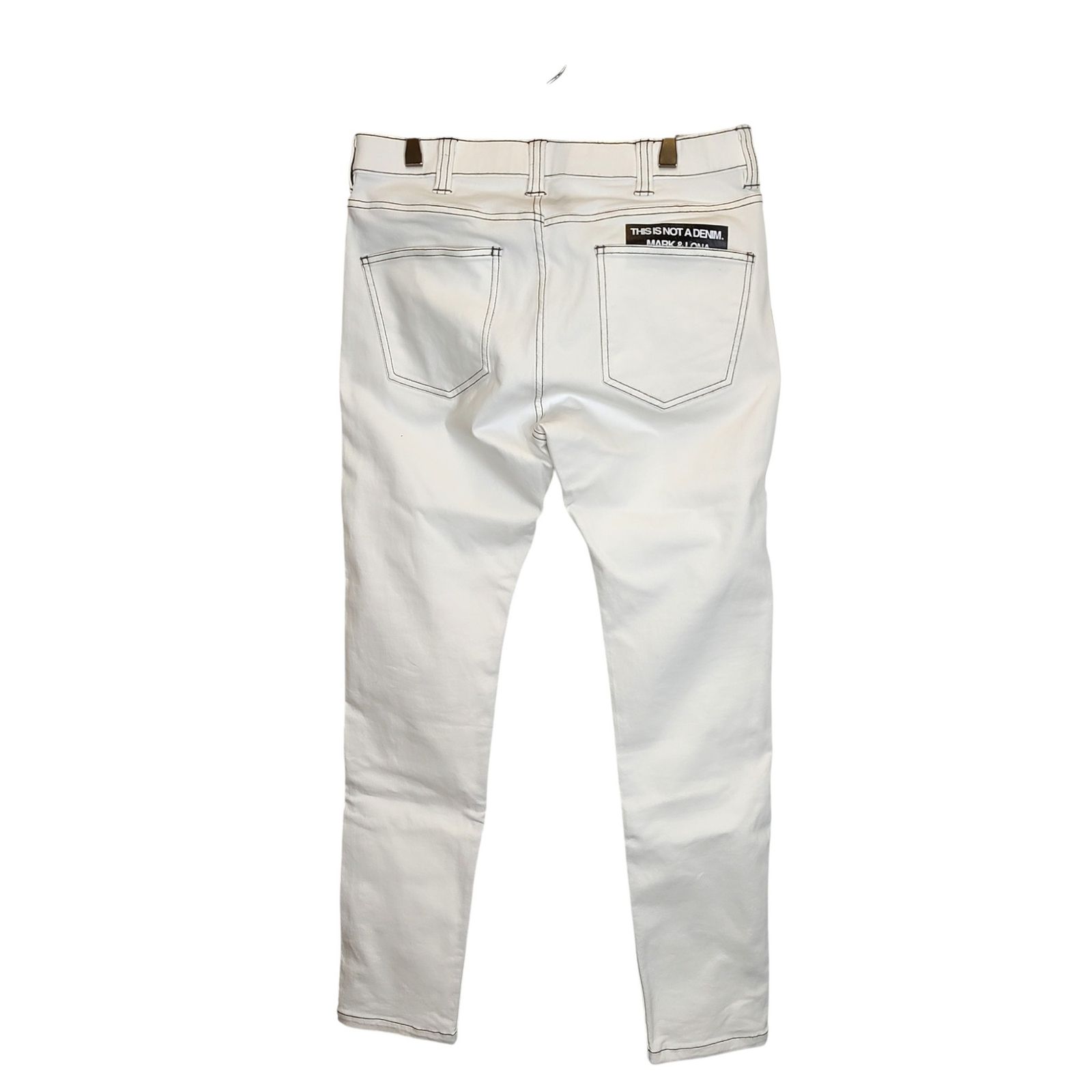 美品　MARK & LONA ホワイトパンツ スリムフィット　46 美品 MARK & LONA ホワイトパンツ スリムフィット 46 MARK&LONA