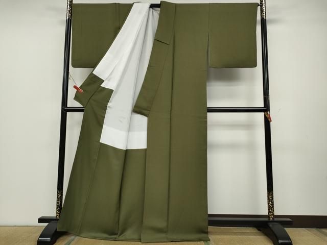 平和屋着物○本加賀友禅作家 毎田仁郎監修 色無地 草花地紋 鶸茶色