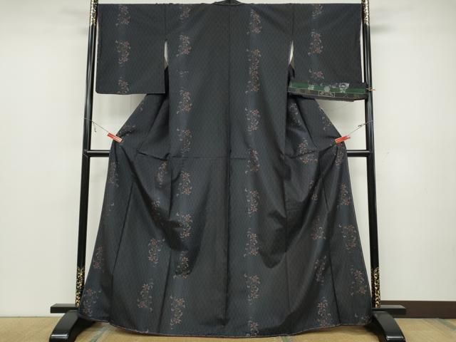 平和屋着物▽本場大島紬　単衣　花唐草文　黒地　正絹　逸品　AABB2281fy 平和屋着物○本場大島紬 網目花唐草文 反端付き 正絹 逸品 CABC2186ut