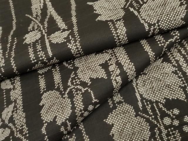 平和屋着物○本場大島紬 泥染め 一元7マルキ 南天蔦の葉文 正絹 逸品