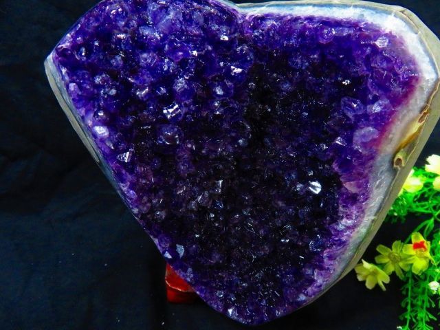 ウルグアイ産☆ 天然水晶☆絶品超濃い濃い超美しい☆アメジスト