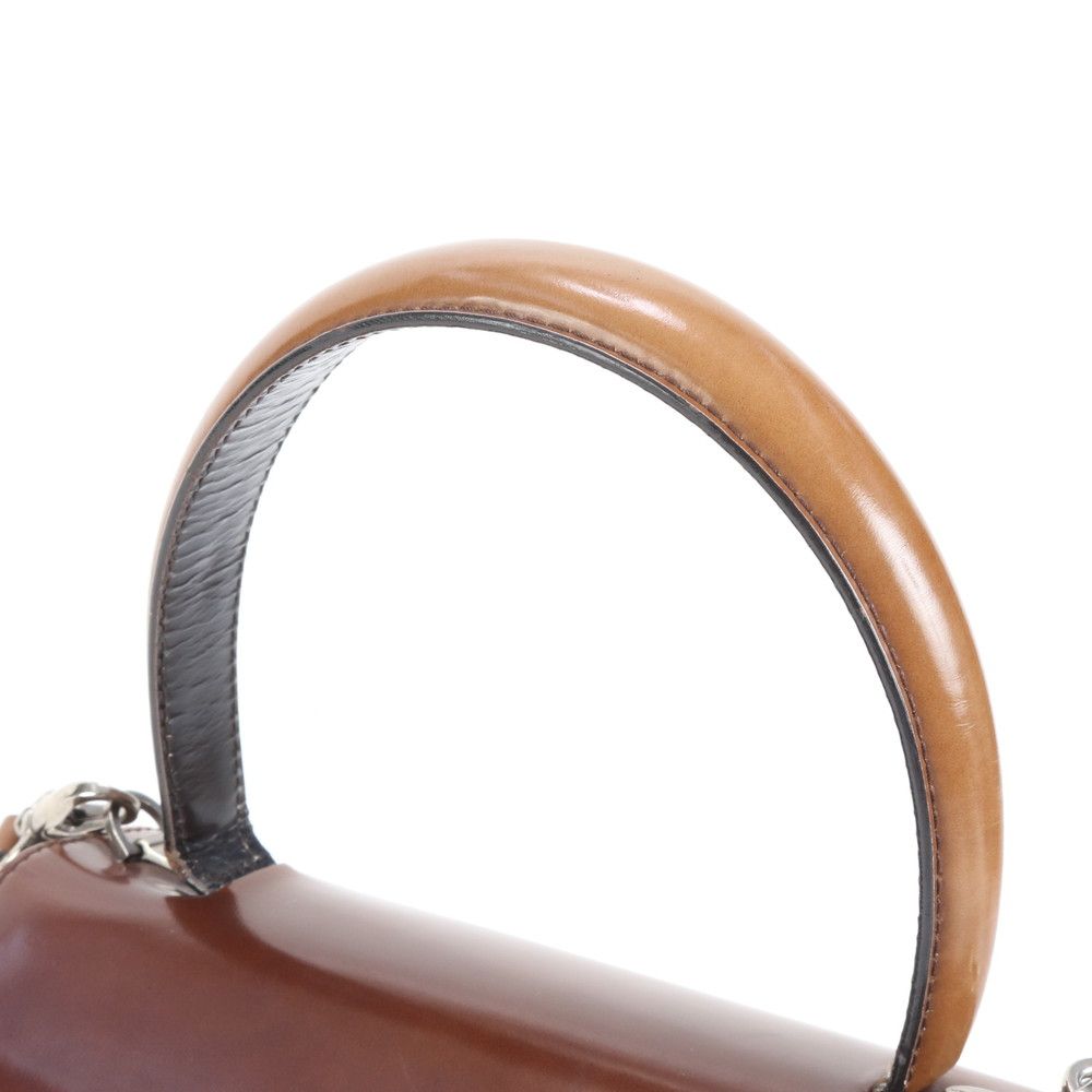 美品 サルヴァトーレフェラガモ ガンチーニ レザー 2WAY ショルダー