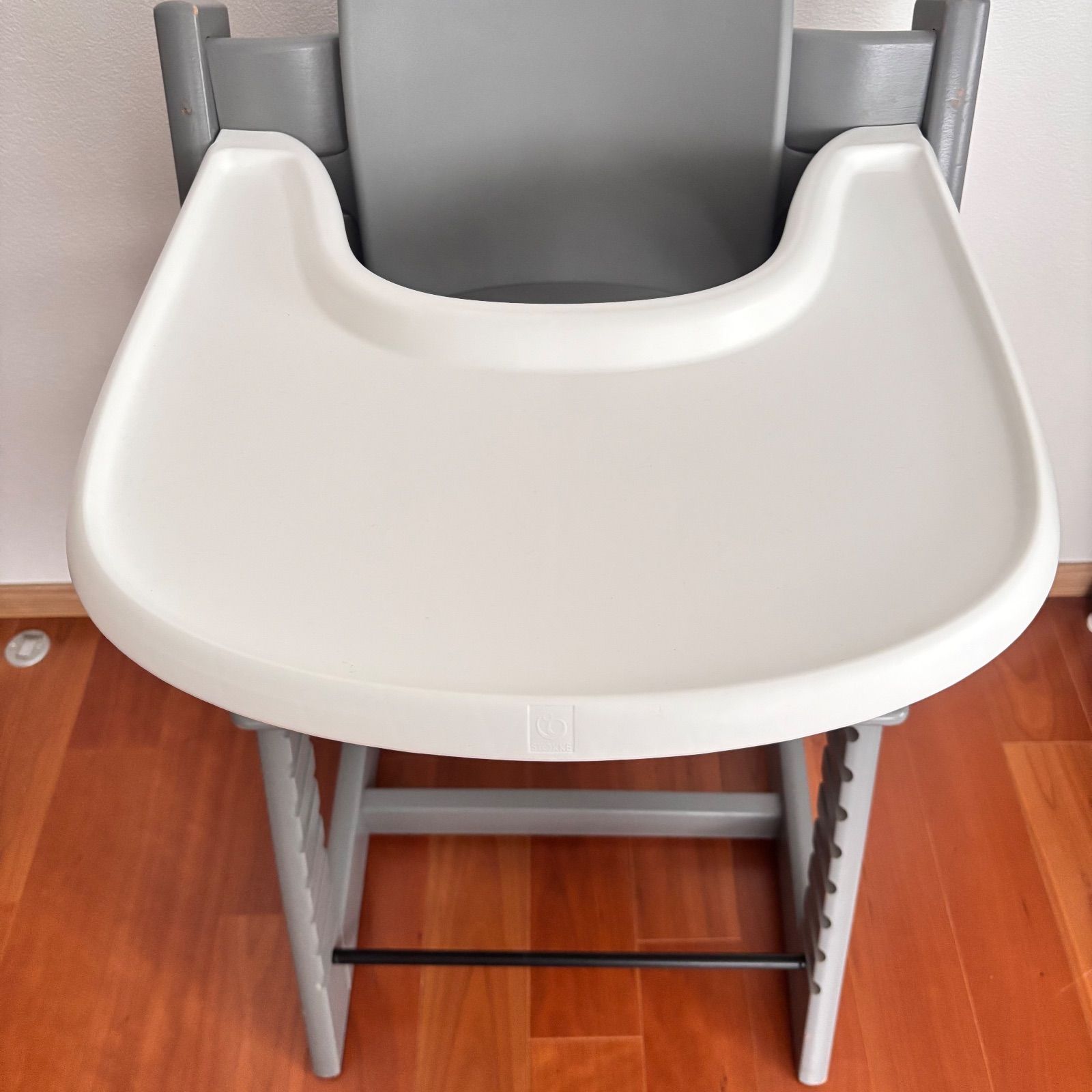 ストッケ トリップ トラップ ベビーチェア+トレイ+延長グライダー 付属